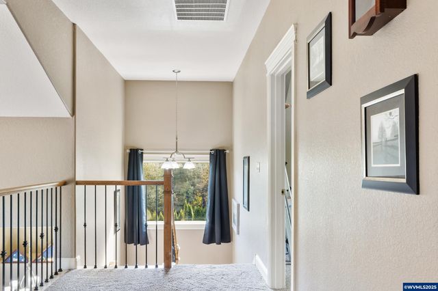 4697 Southampton Dr SE, Salem, OR 97302