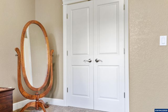 4697 Southampton Dr SE, Salem, OR 97302