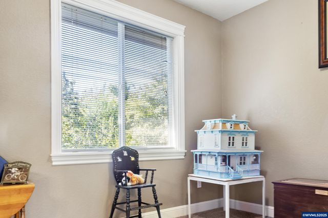 4697 Southampton Dr SE, Salem, OR 97302