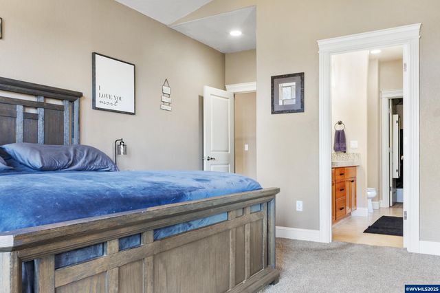 4697 Southampton Dr SE, Salem, OR 97302