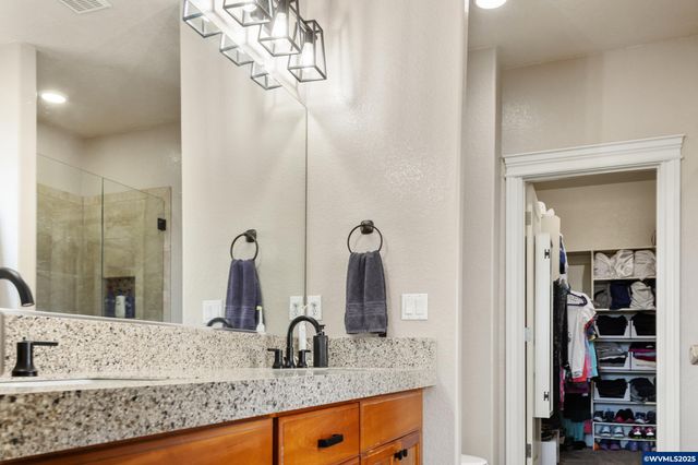 4697 Southampton Dr SE, Salem, OR 97302