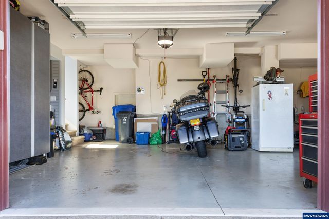 4697 Southampton Dr SE, Salem, OR 97302