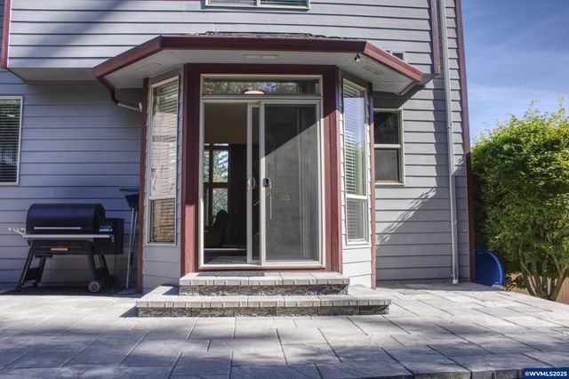 4697 Southampton Dr SE, Salem, OR 97302