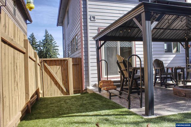 4697 Southampton Dr SE, Salem, OR 97302