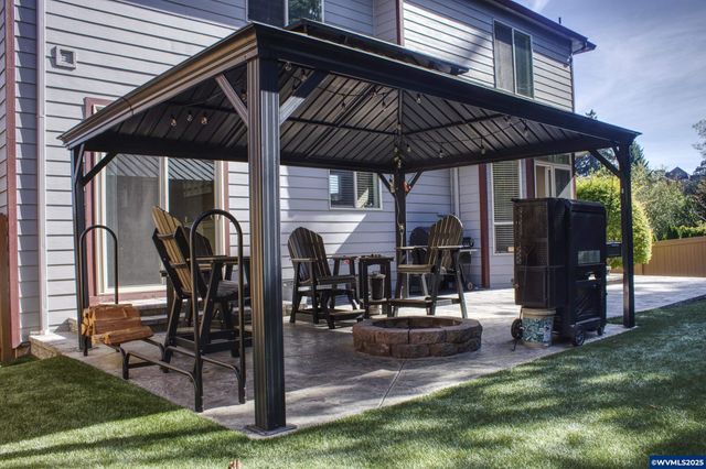 4697 Southampton Dr SE, Salem, OR 97302