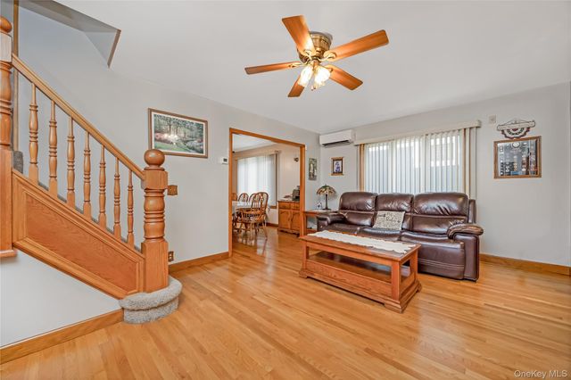 7815 Woodhaven Boulevard, Ridgewood, NY 11385