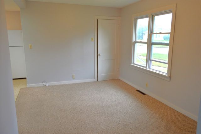 1014 A Avenue, Vinton, IA 52349