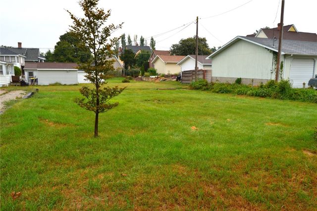 1014 A Avenue, Vinton, IA 52349