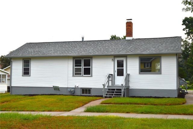 1014 A Avenue, Vinton, IA 52349