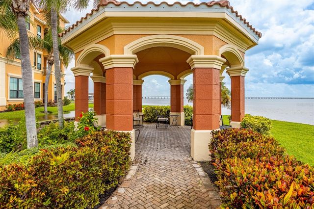 2717 VIA CIPRIANI 621B, Clearwater, FL 33764