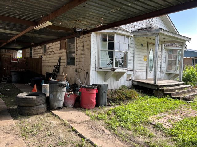 10138 Palestine Street, Houston, TX 77029