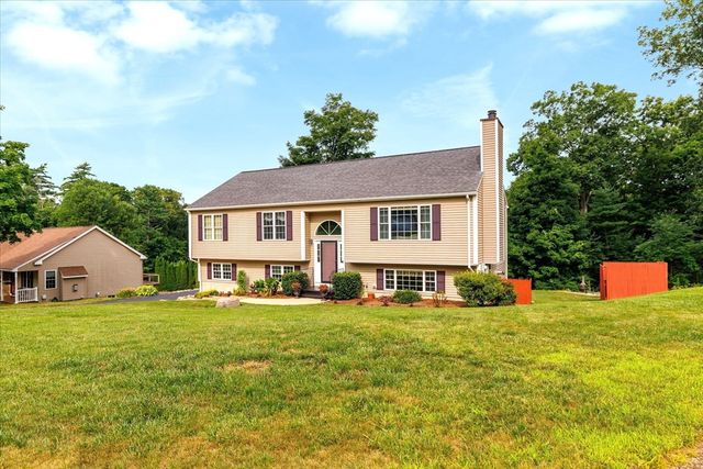 43 Servant Way, Southbridge, MA 01550