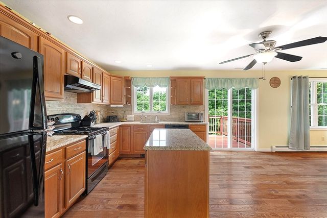 43 Servant Way, Southbridge, MA 01550