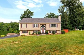 43 Servant Way, Southbridge, MA 01550
