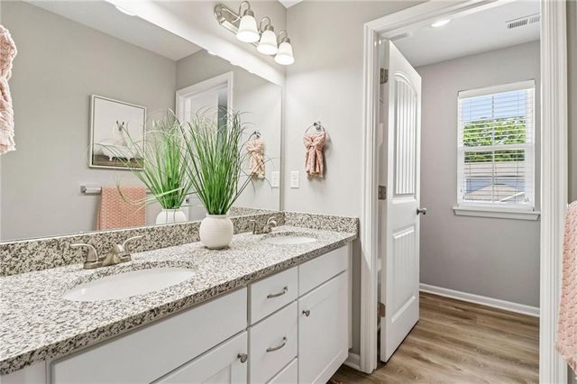 802 Pampas Street, Pleasant Hill, MO 64080