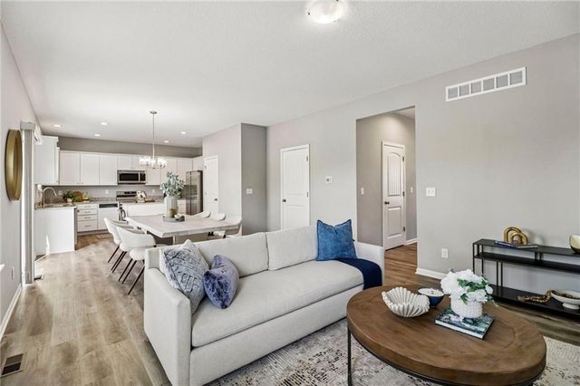 802 Pampas Street, Pleasant Hill, MO 64080