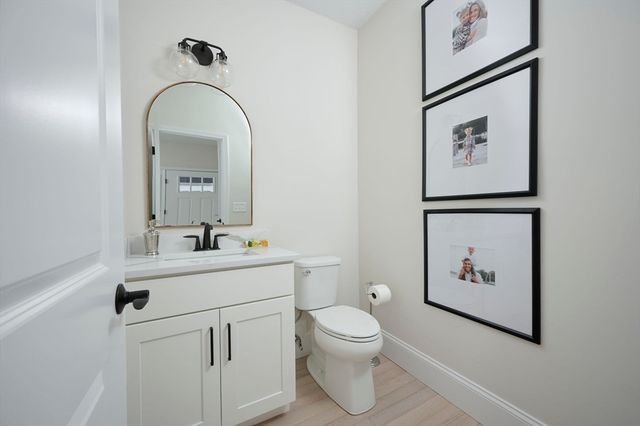 16 Metacomet Rd 16, West Bridgewater, MA 02379