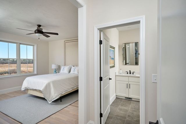 16 Metacomet Rd 16, West Bridgewater, MA 02379