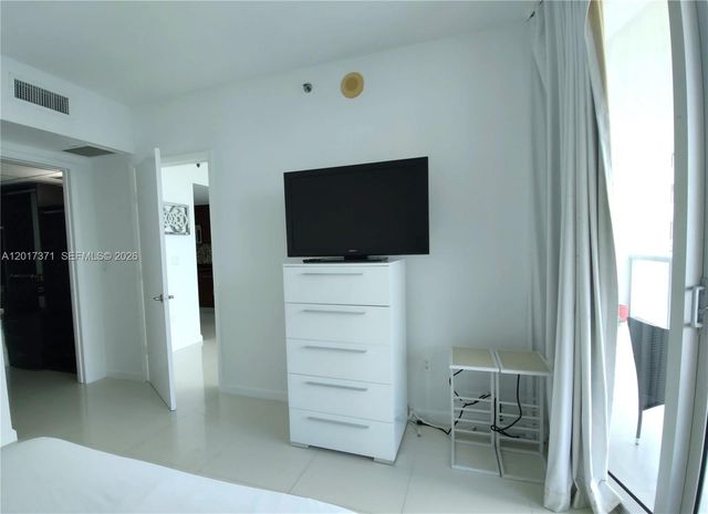 465 Brickell Ave 5004, Miami, FL 33131