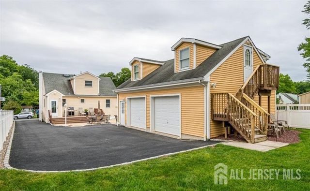 41 Clover Avenue, Colonia, NJ 07067