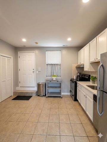 3906 W Belmont Avenue 1, Chicago, IL 60618