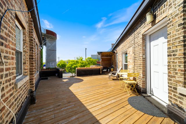 3906 W Belmont Avenue 1, Chicago, IL 60618