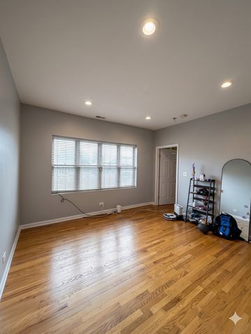 3906 W Belmont Avenue 1, Chicago, IL 60618