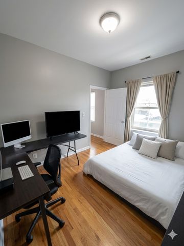 3906 W Belmont Avenue 1, Chicago, IL 60618
