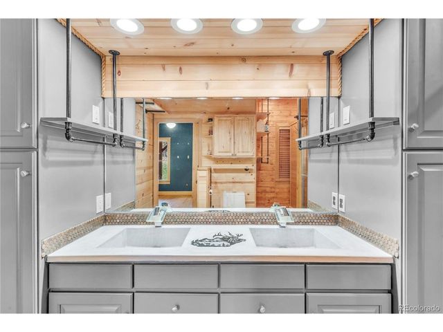 174 Plutus Dr, Black Hawk, CO 80422