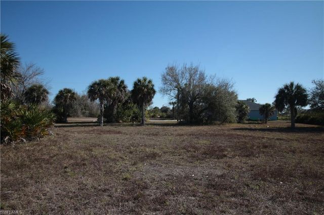 1 Hull CT, Placida, FL 33946