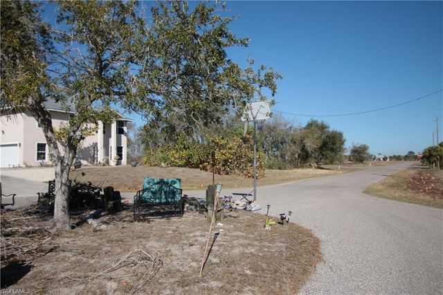 1 Hull CT, Placida, FL 33946