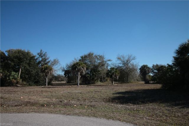 1 Hull CT, Placida, FL 33946