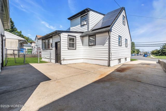 552 Ridgeway Avenue, South Amboy, NJ 08879