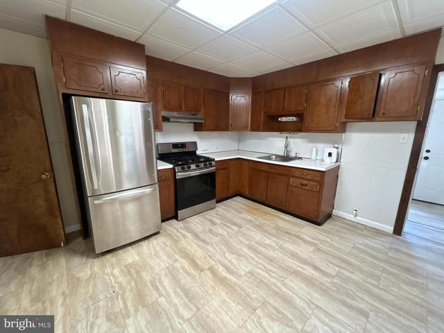 640 GRAND ST, Trenton, NJ 08610