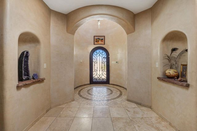 2200 Via Seville Road NW, Albuquerque, NM 87104