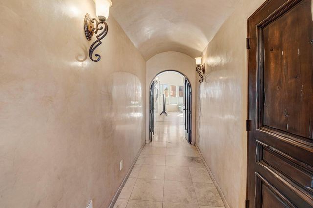 2200 Via Seville Road NW, Albuquerque, NM 87104