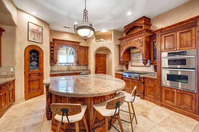 2200 Via Seville Road NW, Albuquerque, NM 87104