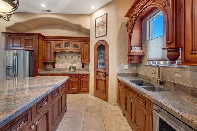 2200 Via Seville Road NW, Albuquerque, NM 87104