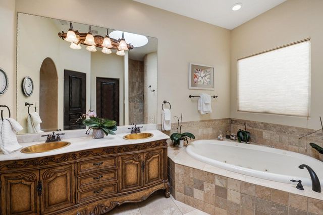 2200 Via Seville Road NW, Albuquerque, NM 87104