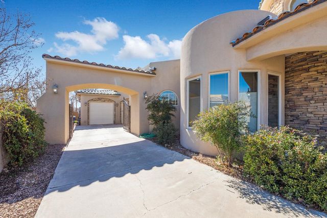 2200 Via Seville Road NW, Albuquerque, NM 87104