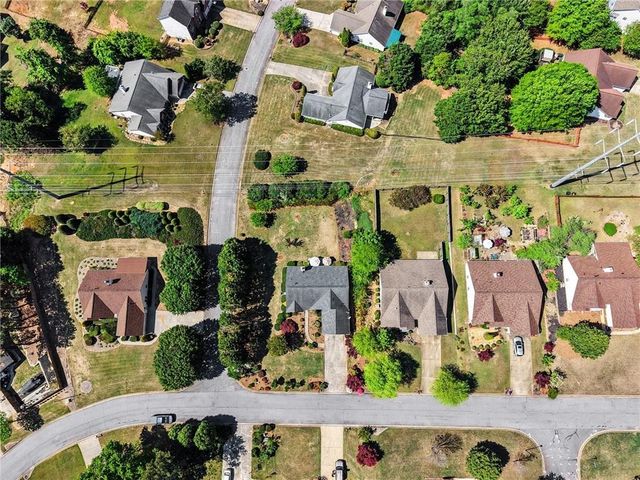 2130 Saint Thomas Way, Suwanee, GA 30024