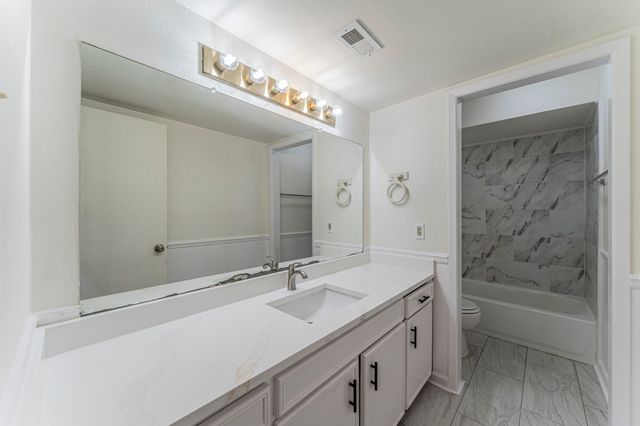 502 Prairie Dell Street, Lewisville, TX 75067