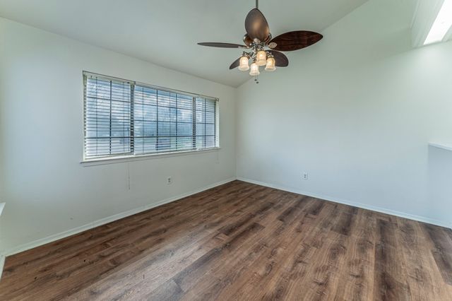 502 Prairie Dell Street, Lewisville, TX 75067