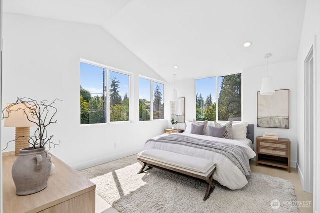 1216 NE 100th Street, Seattle, WA 98125