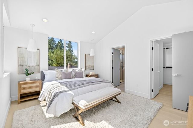 1216 NE 100th Street, Seattle, WA 98125