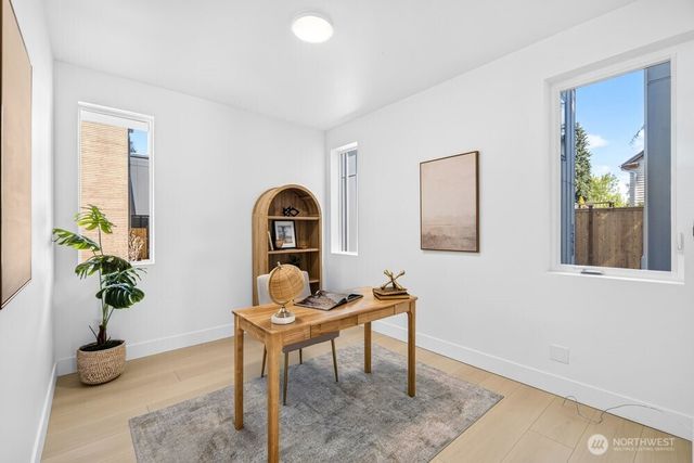 1216 NE 100th Street, Seattle, WA 98125
