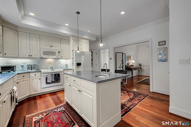 68 Hart Street, Burlington, CT 06013