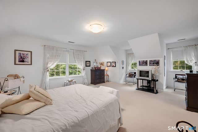 68 Hart Street, Burlington, CT 06013