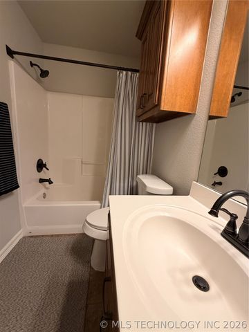 11230 S 275th East Avenue, Coweta, OK 74429