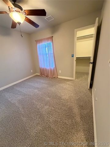 11230 S 275th East Avenue, Coweta, OK 74429